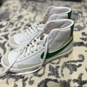 Nike blazer pine green 9.5